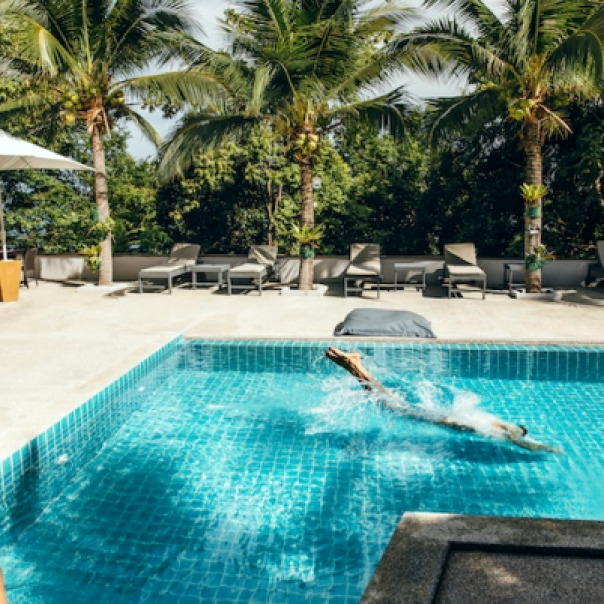 Hotels.com
